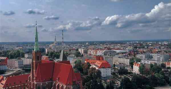 剪映如何制作一个人变三个人